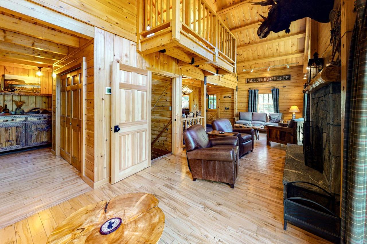 Mooseleuk Lodge The Highlands Exterior foto